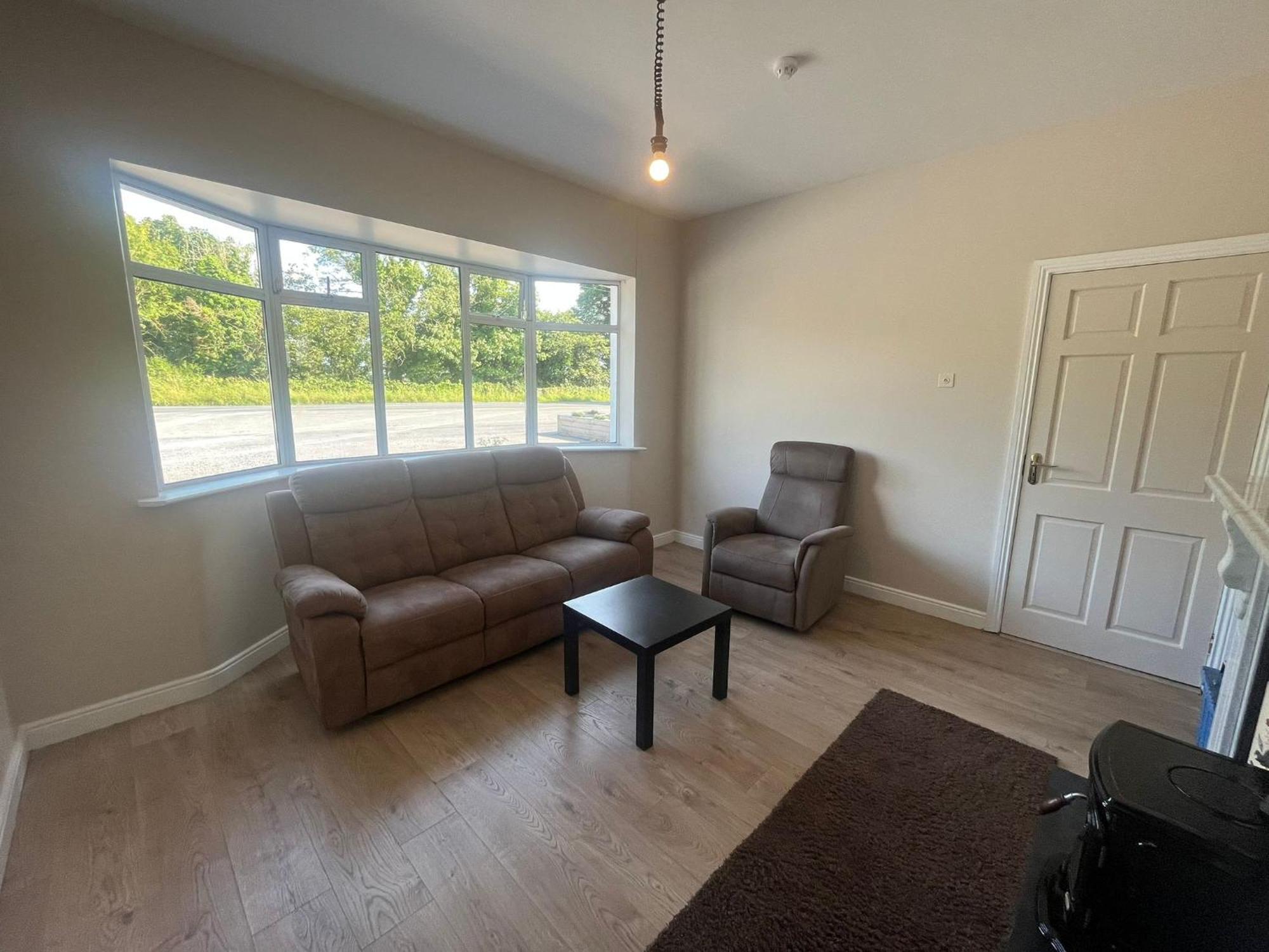 Yeats Lodge Self Catering Apartment And Bar Galway Exterior photo